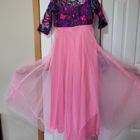 Indian long frock - Picture 2 of 4